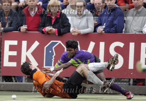 Eindhoven, 9 Oktober 2005
De eerste wedstrijd in de hoofdklasse tussen promovendus HC Eindhoven en landskampioen Oranje Zwart, eindstand 1-3 voor de landskampioen.
Nitim Kumar