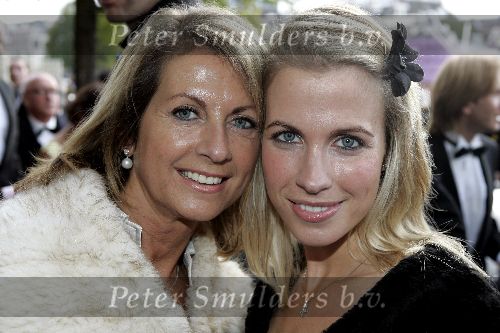 Amsterdam 2 oktober 2005
Premiere Beauty and the beast in Carre.
Vivian reys met moeder