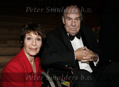 Amsterdam 21 oktober 2005
Televizierringuitreiking in ij theater.
Willem Duys in rolstoel met Mies Bouwman