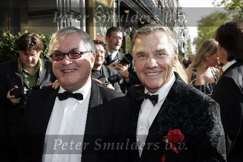 Amsterdam 2 oktober 2005
Premiere Beauty and the beast in Carre.
Willem Nijholt met vriend