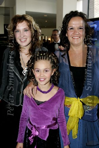Tilburg 23 oktober 2005
Premiere Annie in schouwburg Tilburg.
Xandra Brood met dochters