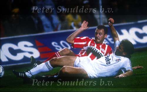 1988 Edward Linskens