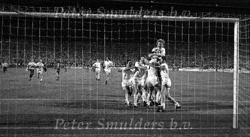 Stuttgart 25 mei 1988 PSV-Benfica 0-0
PSV Wint de Europacup I Seizoen 1987/1988
Hans v Breukelen stopt de penalty en PSV wint voor het eerst in zijn betsaan de Europacup I voor Landskanpioenen
Soren Lerby