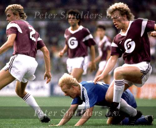 SC Anderlecht-PSV met links Adri v Tiggelen
Ronald Koeman 1988