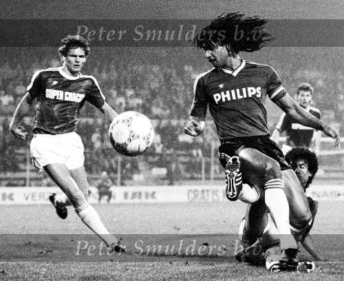 Eindhoven, 16 September 1986
PSV-PEC Zwolle
Ruud Gullit


PETER SMULDERS BV