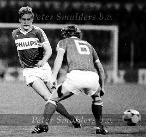Eindhoven , 22 augustus 1981 PSV-Nottingam Forest, eindstand 1-2
Ton Lokhof