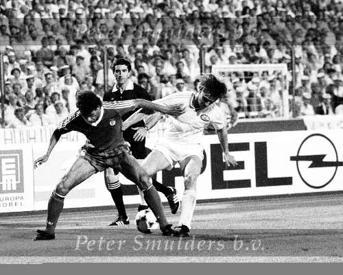 Stuttgart 25 mei 1988 PSV-Benfica 0-0
PSV Wint de Europacup I Seizoen 1987/1988
Wim Kieft

PETER SMULDERS BV