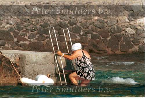 Porte Ercole 27 Juli 1996
Prinses Juliana zwemmend in zee