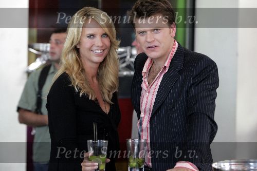 Amsterdam 4 september 2005
Linda de Mol en Beau v Erven Dorens na opnames van hun talk show in panama.