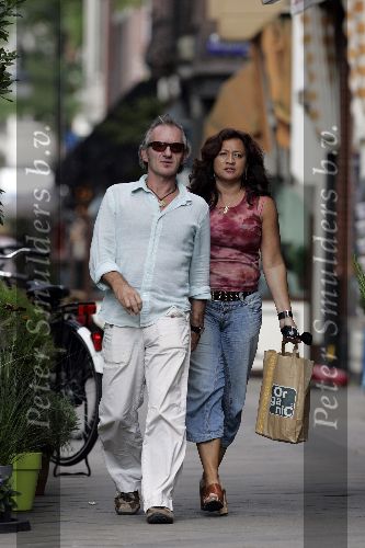 Amsterdam 2 september 2005
Jeroen v Inkel met zijn vrouw  op cornelis schuytstraat