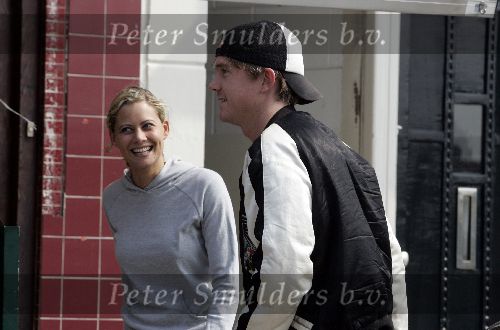 Amsterdam 3 september 2005
Johnny de Mol met zijn nieuwe vriendin op scooter