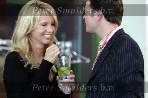 Amsterdam 4 september 2005
Linda de Mol en Beau v Erven Dorens na opnames van hun talk show in panama.