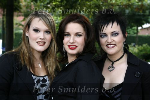 Muiderberg 15 september 2006
Presentatie cd  Access Allowed 
v.l.n.r. Anja Backus, Simone v Eertwegh en Barbara Ceuleers.