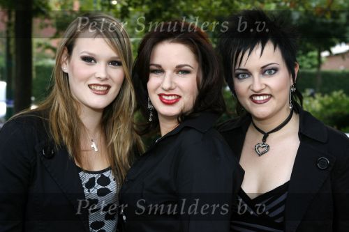 Muiderberg 15 september 2006
Presentatie cd  Access Allowed 
v.l.n.r.Anja Backus, Simone v Eertwegh en Barbara Ceuleers.
