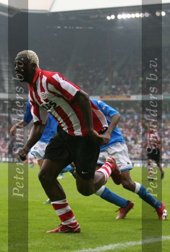 Eindhoven, 17 September 2006
Kompetitiewedstrijd PSV-Feyenoord, eindstand 2-1
Arouna Kone