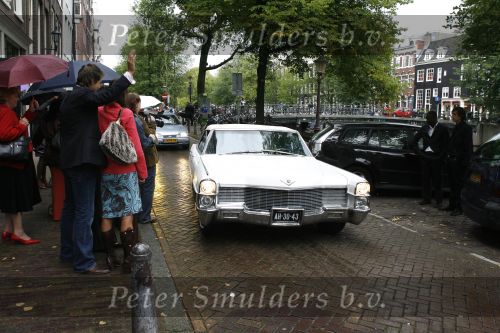 Amsterdam 2 september 2006
Tjeerd Oosterhuis en Edsilia Rombley trouwen in de Rode hoed.
Cadillac van 1965