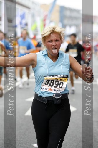 Zaandam 17 september 2006
Caroline Tensen loopt de \
