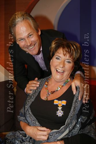 Hilversum 4 september 2006
Catherine Keyl krijgt koninklijke onderscheiding Ridder ...met vriend Maurits
