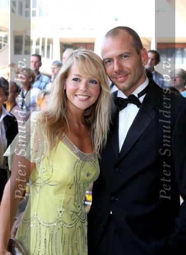 Utrecht, 9 September 2006
Beatrixhal. Permiere musical THE WIZ
Chantal Janzen met haar vriend Roel Kyvelos