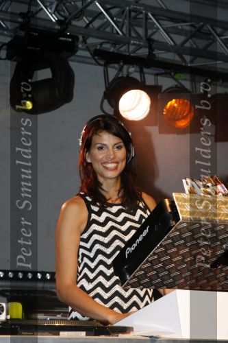 Noordwijk 26 augustus 2006
Presentatie blad JFK in huis ter Duin.
DJ Nathalie