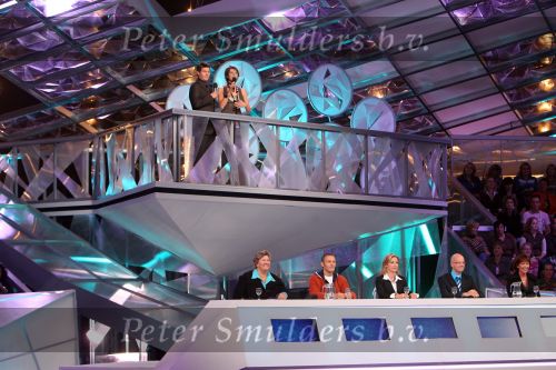 Eindhoven, 27 Augustus 2006
Dancing On Ice van RTL 4 2006
Presentatoren Martijn Krabbe met Francesca Vanthielen
en de juryleden Sjoukje dijkstra ( geheel links ) en geheel Rechts Joan Haanappel