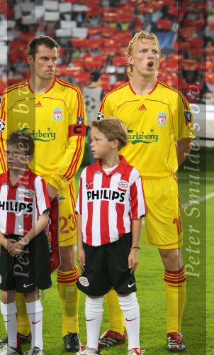 Eindhoven, 12 September 2006 PSV-FC Liverpool. 1e wedstrijd in de Champions League Seizoen 2006/2007 eindstand 0-0
Dirk Kuyt in zijn eerste CL wedstrijd voor FC Liverpool met links van hem Jamie Carragher