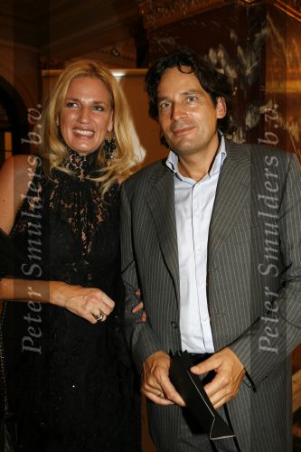 Amsterdam 6 september 2006
Modeshow Monique Collignon in het tropenmuseum.
Frank v Leer met vrouw