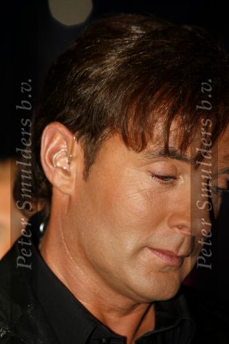 Hilversum 15 september 2006
Sterren dansen op het ijs.
Gerard Joling met ontstoken oog