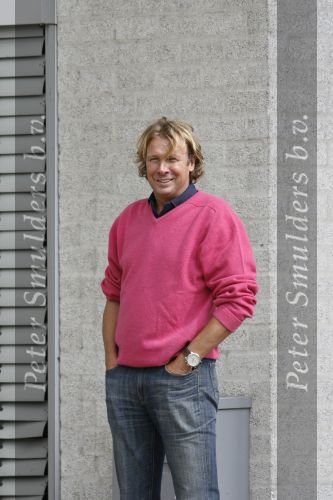Eindhoven, 4 September 2006
Philips Stadion, bijeenkomst eerste training Nederlands elftal voor de wedstrijd tegen Wit Rusland.
Hans Kraaij Jr. die op dit moment moeilijke tijden door maakt met zijn vriendin.