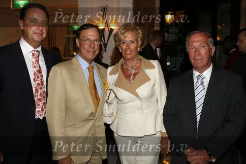 Amsterdam 11 september 2006
Modeshow Frans Molenaar in het amstel hotel.
Henk Oud met vrouw en R Leunenberg