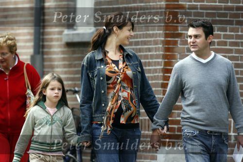 Amsterdam 7 september 2006
Irene v d Laar zwanger met haar vriend Sander en dochtertje India.