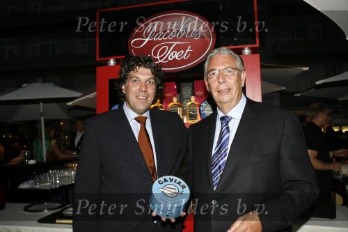 Noordwijk 26 augustus 2006
Presentatie blad JFK in huis ter Duin.
Jacobus Toet met schoonzoon