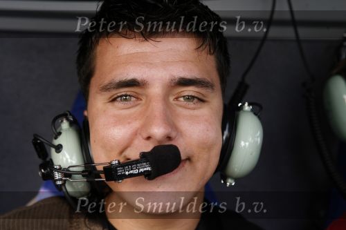 Sneek 14 september 2006
Jan Smit gaat met helicopter heel nederland af om zijn nieuwe cd te promoten.