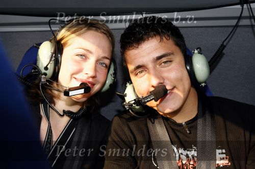 Sneek 14 september 2006
Jan Smit gaat met helicopter heel nederland af om zijn nieuwe cd te promoten.