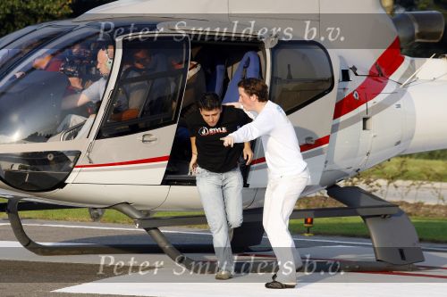 Sneek 14 september 2006
Jan Smit gaat met helicopter heel nederland af om zijn nieuwe cd te promoten.