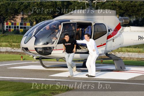 Sneek 14 september 2006
Jan Smit gaat met helicopter heel nederland af om zijn nieuwe cd te promoten.