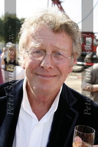 Sliedrecht 20 september 2006
Eerste paal gaat de grond in bij LEEF.
Jan des Bouvrie goede doel RSCC