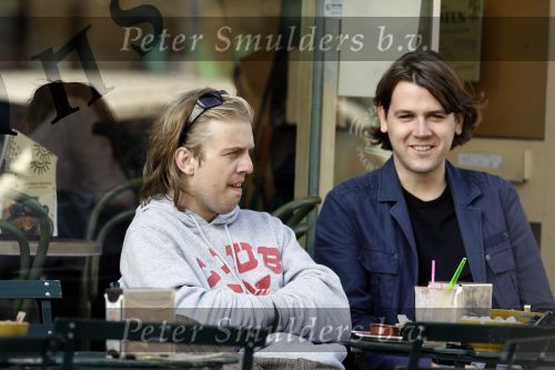 Amsterdam 20 september 2006
Jan jaap v d Wal op terras met een vriend.