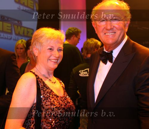 Utrecht, 9 September 2006
Beatrixhal. Permiere musical THE WIZ
Joop v d Ende met minister Maria v  Hoeven