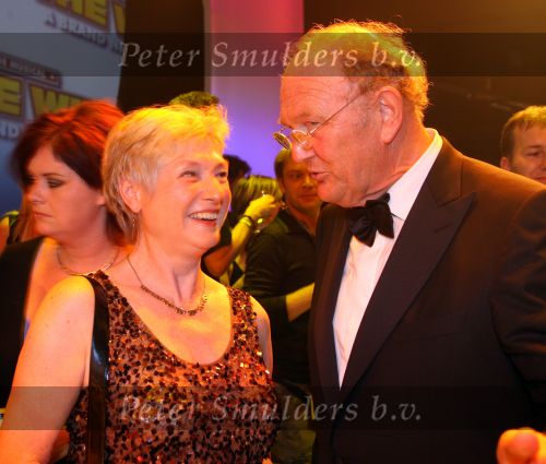 Utrecht, 9 September 2006
Beatrixhal. Permiere musical THE WIZ
Joop v d ende met minister Maria v d Hoeven