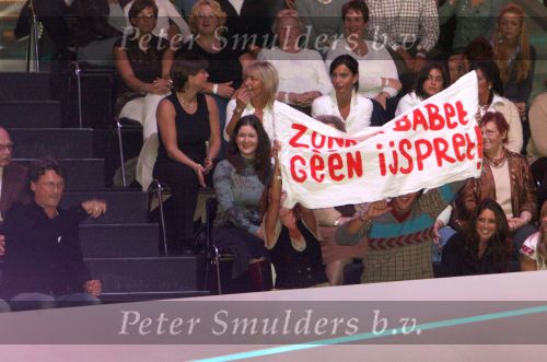 Eindhoven, 3 September 2006
Dancing On Ice ( 2e avond )
Katja Schuurman met Bas Westerweel en een groot spandoek