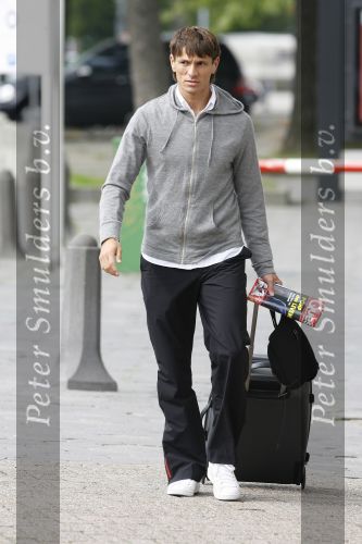 Eindhoven, 4 September 2006
Philips Stadion, bijeenkomst eerste training Nederlands elftal voor de wedstrijd tegen Wit Rusland.
Khalid Boulahrouz bij aankomst
