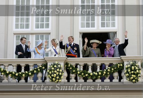 Den Haag 19 september 2006
Prinsjesdag 2006
Prinses Margriet en Pieter v Vollenhoven Koningin Beatrix Prins Willem Alexander Maxima Prinses Laurentien en Prins Constantijn