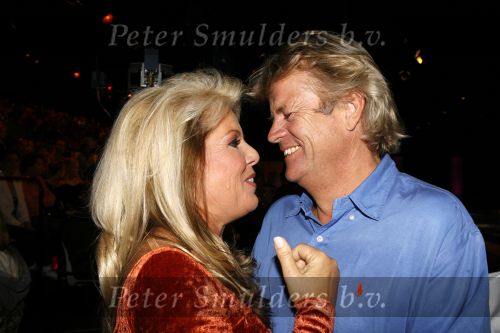 Hilversum 25 augustus 2006
Sterren dansen op het ijs.
Marga Scheide met haar vriend