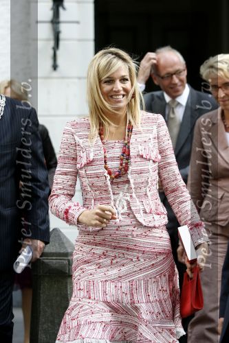Den Haag 18 mei 2006
Maxima ontvangt boek Voor een beter  Nederland .