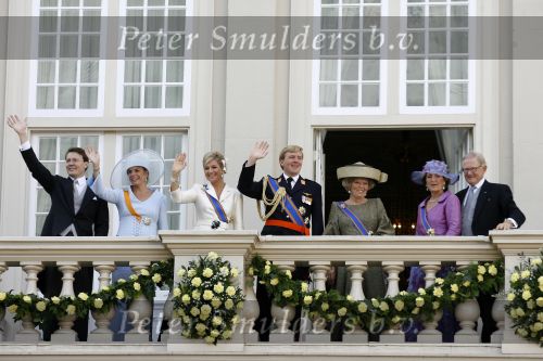 Den Haag 19 september 2006
Prinsjesdag 2006 in den haag.
Prinses Margriet en Pieter v Vollenhoven Koningin Beatrix Prins Willem Alexander Maxima Prinses Laurentien en Prins Constantijn