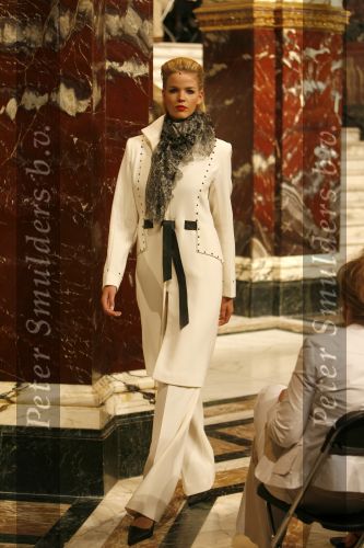 Amsterdam 6 september 2006
Modeshow Monique Collignon in het tropenmuseum.