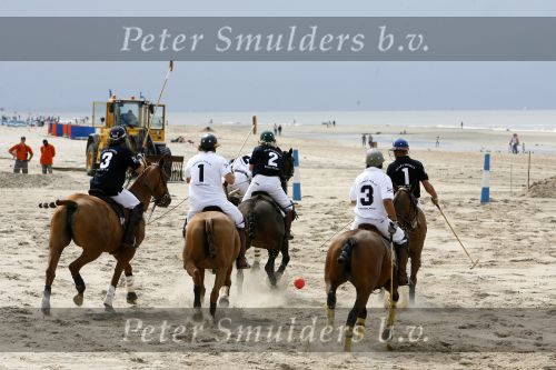 Noordwijk 26 augustus 2006
Polo op het strand van Noordijk.
polo