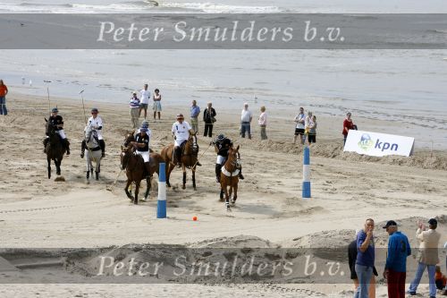 Noordwijk 26 augustus 2006
Polo op het strand van Noordijk.
polo