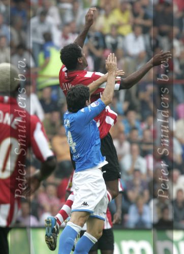 Eindhoven, 17 September 2006
Kompetitiewedstrijd PSV-Feyenoord, eindstand 2-1
Patrick Kluivert zijn eerste wedstrijd als invaller in duel met Sebastian Pardo